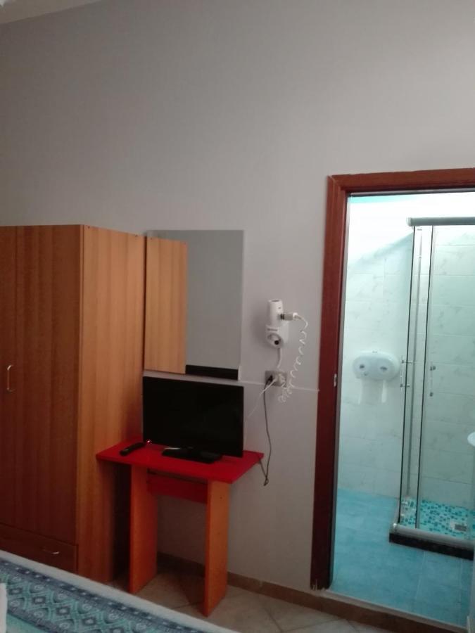 Hotel Villa Lorena Римини Экстерьер фото